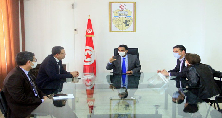 بولينا تتبرع لوزارة الصحة