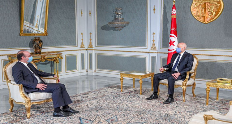 قيس سعيد وإلياس الفخفاخ