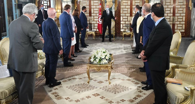 رئيس الجمهورية يشرف على جلسة عمل تونسية ايطالية حول الهجرة