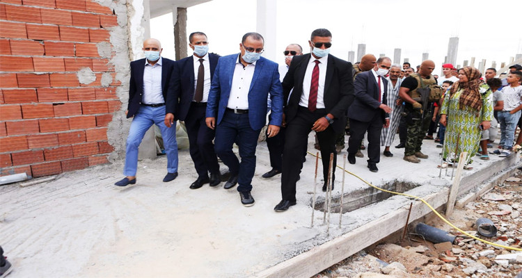 رئيس الحكومة مدارس