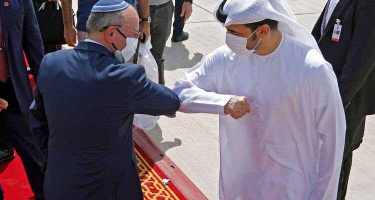 ''أوقفوا تعبيد الطرق لمشاريع إسرائيل ...'': إيران توجه نصيحة  لحاكم الإمارات والبحرين