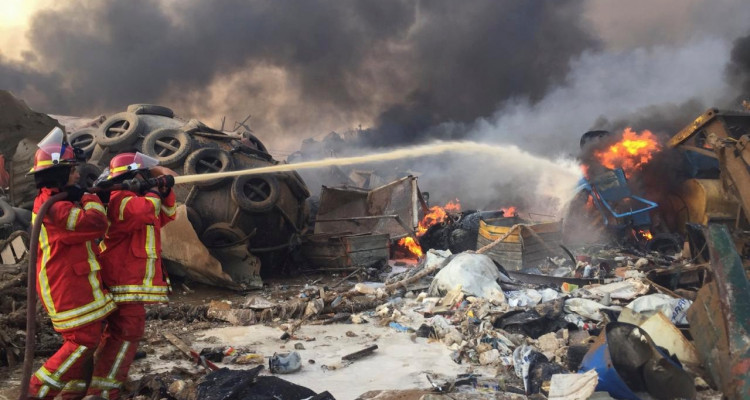 اندلاع حريق جديد في مرفأ بيروت (فيديو)