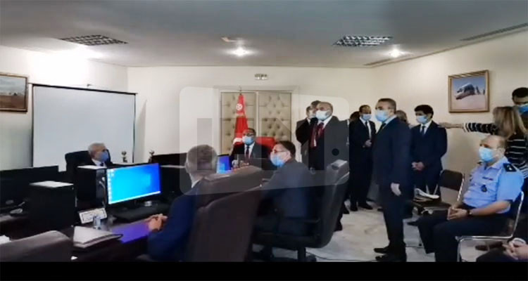 المشيشي يشرف على اجتماع مع الولاة