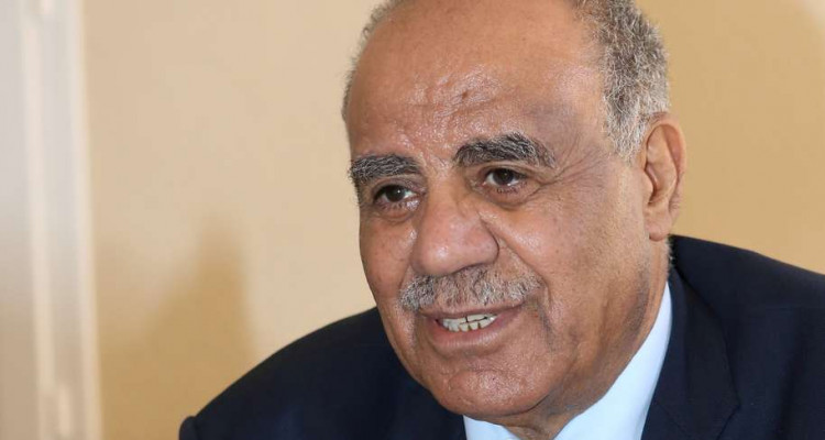 السفير الفلسطيني بباريس لمجلة 'Le Point': ''محمد بن زايد دكتاتور صغير يلعب بالنار''