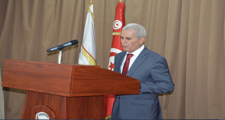 وزير الدفاع:بعض صغار الجنود باتوا يستهلكون المخدرات ويتخابرون مع الإرهابيين