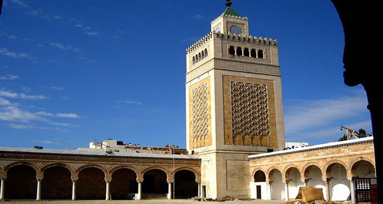 رفع قضية استعجالية لإلغاء قرار غلق المساجد