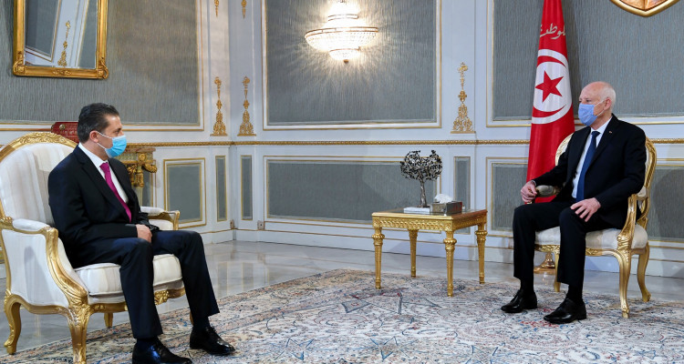 قضية النفایات الايطالية  محور لقاء قيس سعيد بوزير البيئة