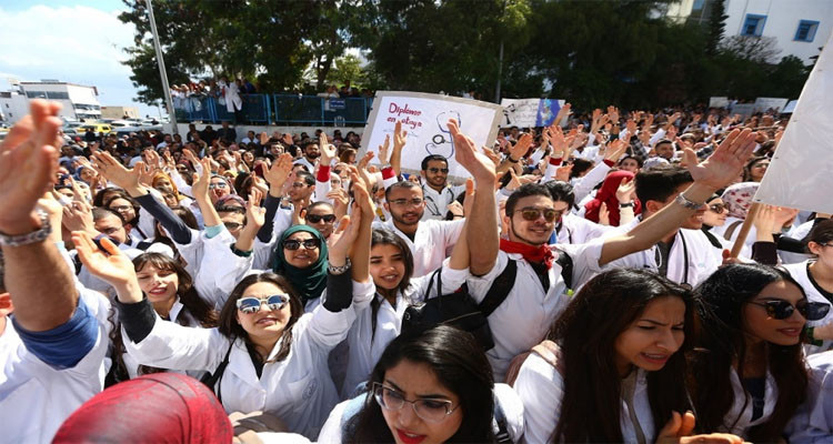 اضراب الأطباء الشبان