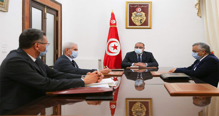 جلسة عمل برئاسة الحكومة