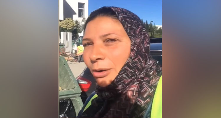 منيرة عاملة النظافة المتحصلة على شهادة أستاذية