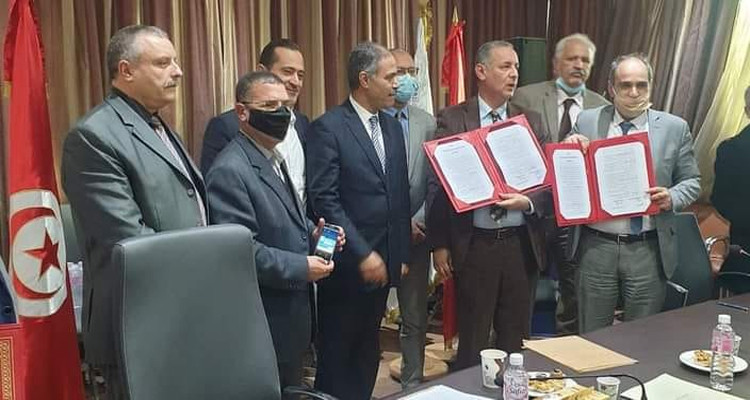 بنك التضامن تنسيقية الكامور امضاء اتفاقية المؤسسة التونسية للأنشطة البترولية