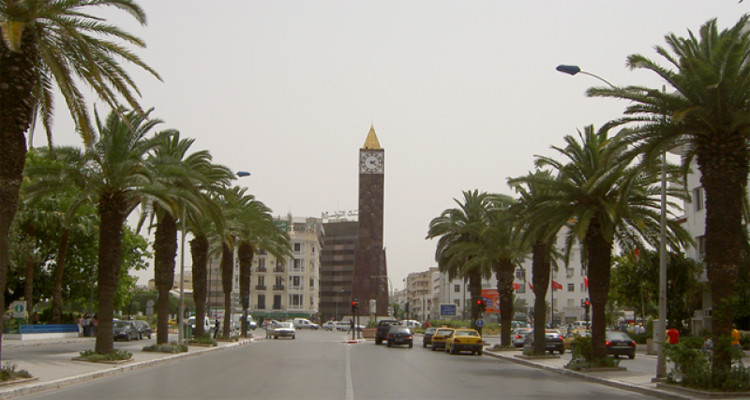 مسيرة في شارع الحبيب بورقيبة