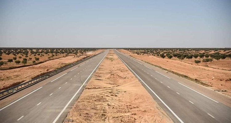 المشيشي يعطي إشارة انطلاق استغلال الطريق السيارة بن قردان -راس جدير
