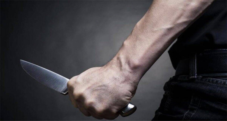 مدرسة القصرين طعن بسكين
