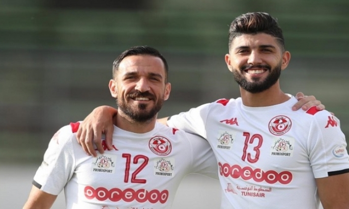 الفرجاني ساسي يستفز جماهير الزمالك بصورة مع علي معلول 