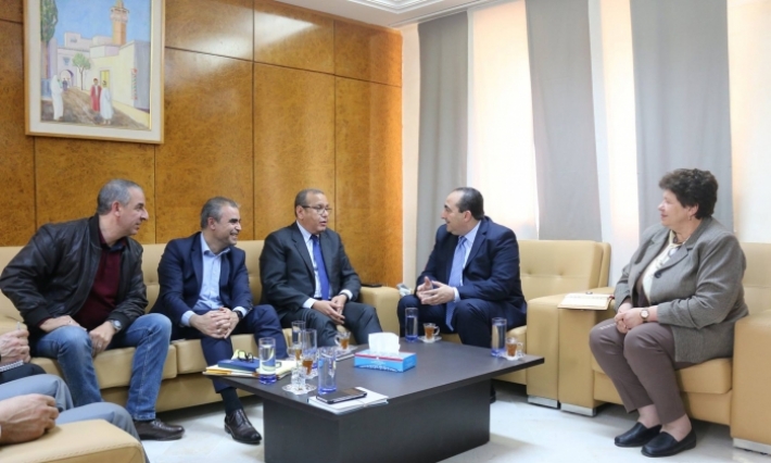 وزير النقل يجري مباحثات مع منظمة الأعراف والجامعة الوطنية للنقل حول مشاغل قطاع النقل