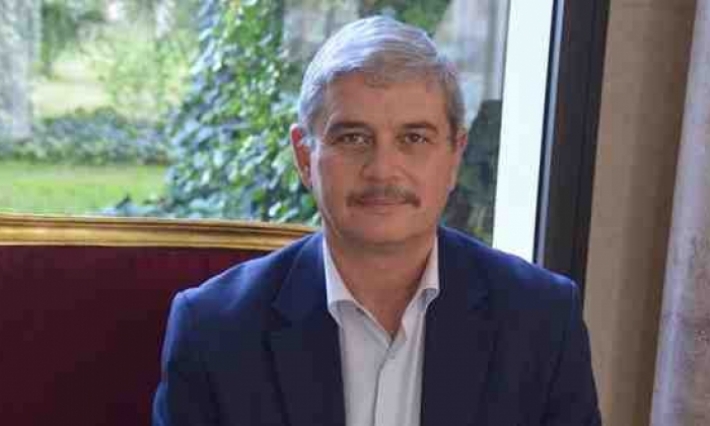 الصحبي بن فرج: "يبدو أنها معركة ليٌ ذراع صامتة ومبكرة بين رئيسي الدولة والحكومة"