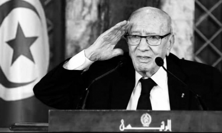 رئيس الجزائر والسراج وأمير قطر وملك إسبانيا من بين الحضور في موكب الجنازة الوطنية للراحل قايد السبسي