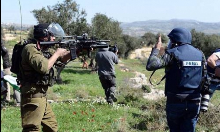 نقابة الصحفيين تدين الاعتداء على الصحفيين في فلسطين وتطالب بحمايتهم