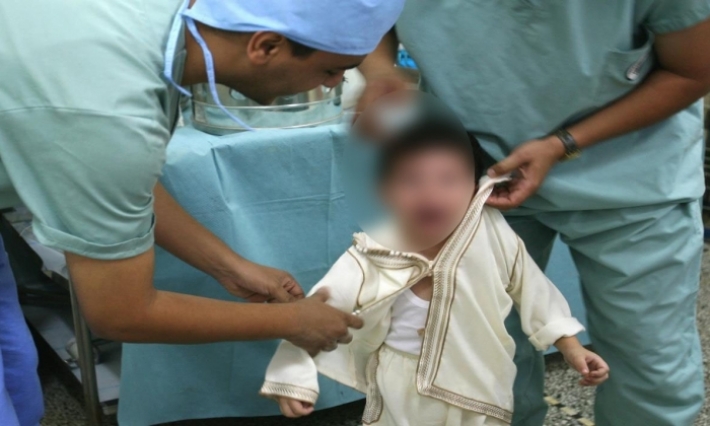 باجة: جمعية "ساندنى" للإحاطة بالمدمنين وفاقدي السند تنظم ختانا جماعيا لعدد من أطفال الارياف