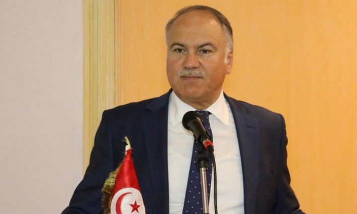بن سالم يثمن نجاعة الإجراء المتعلق بالاستظهار بالوصفة الطبية تامة الدفع للحصول على عطلة مرضية 