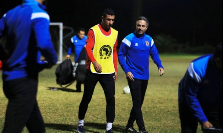 إصابة لاعب الأهلي رامي ربيعة خلال تدريبات الفريق في تونس