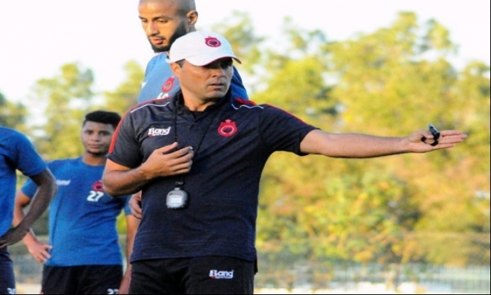 مدرب أولمبيك أسفي: ندرك جيدا صعوبة مهمتنا ضد الترجي الرياضي ولكننا جاهزون للتحدي (تسجيل) 
