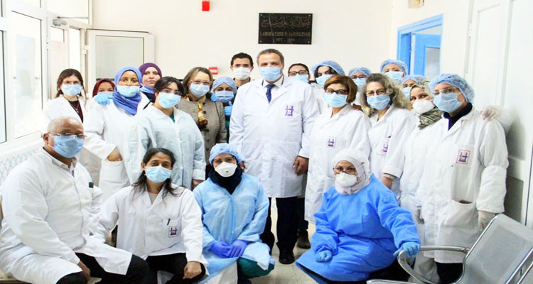 تكريم العاملين بمخبر التحاليل الجرثومية بشارل نيكول