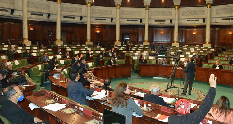 البرلمان يمنح رئيس الحكومة تفويضا بإصدار المراسيم