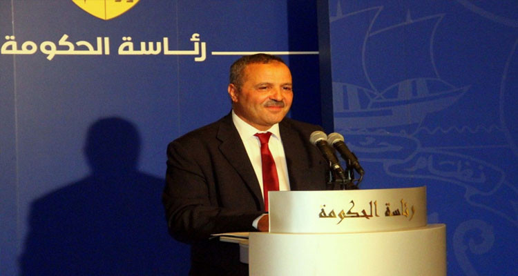 وزير الصحة يؤكد تطبيق القانون للتقيد بالحجر الاجباري