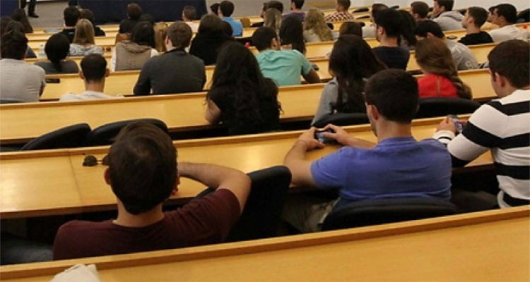 تأخير موعد عودة الطلبة إلى مقاعد الدراسة بأسبوع