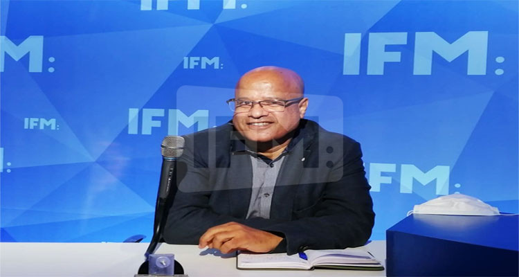 محمد بن حمادي: التراجع عن فتح المساحات التجارية الكبرى غير معقول