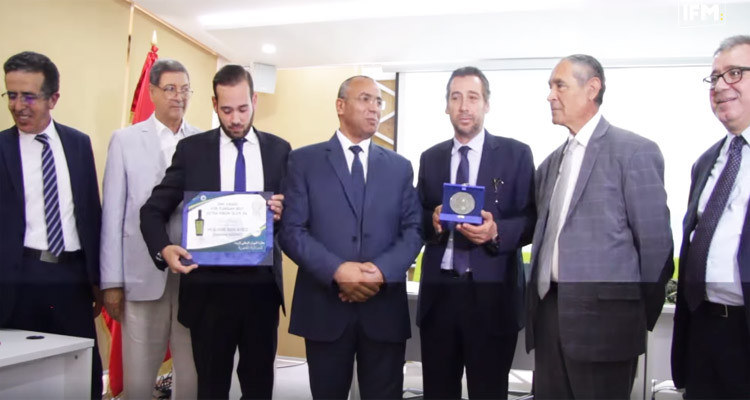 الديوان الوطني للزيت يسند جائزته لأحسن زيت زيتونة بكر ممتاز