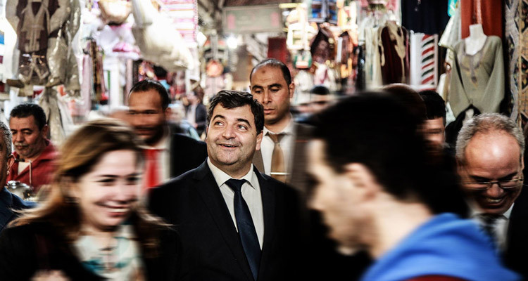 أول تدوينة لوزير السياحة السابق روني الطرابلسي بعد شفاءه من الكورونا