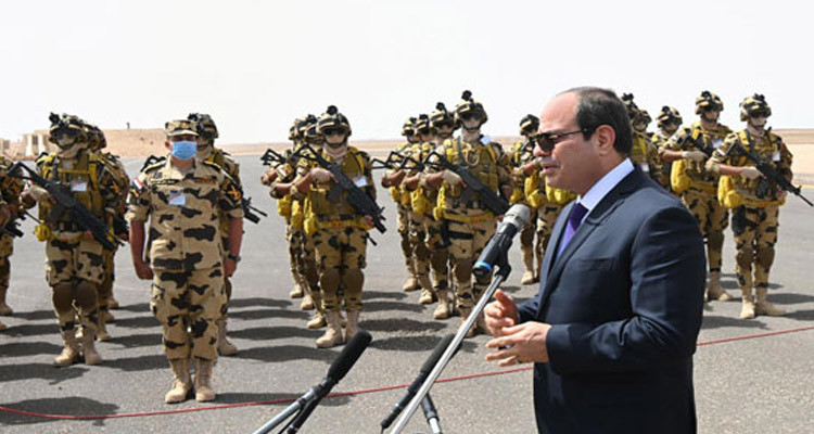 الرئيس المصري عبد الفتاح السيسي يلمح الى امكانية تدخل الجيش المصري في ليبيا