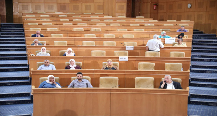 المصادقة على مقترح القانون المتعلق بتشغيل من طالت بطالتهم 