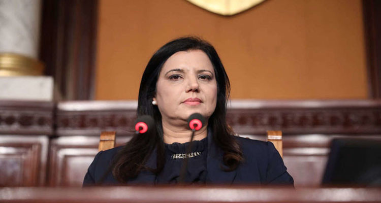 أسامة الخليفي يوضح بخصوص الحالة الصحية لسميرة الشواشي