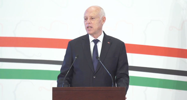 سعيد يقترح عدم ترشح من سيقود المرحلة الانتقالية في ليبيا لمؤسسات الدولة
