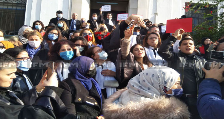 أميرة العمري: كل السلطة القضائية تقول لا لعقود الإذعان لا للاتفاقات الليلية