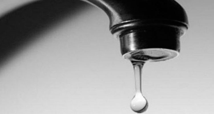 العوينة: مواطنة تندد بقطع الماء عنها قبل يوم من الموعد الذي أعلنته الصوناد