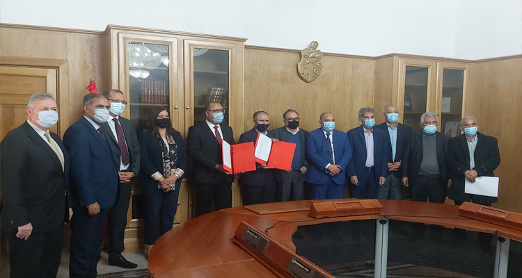 توقيع 27 اتفاقية قطاعية عالقة منذ سنوات بين اتحاد الشغل والحكومة