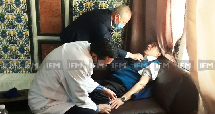 لحظة تعرض النائب فيصل دربال إلى وعكة صحية خلال الجلسة العامة