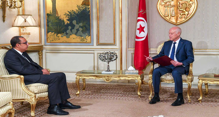 المشيشي يراسل سعيد لتذكيره بضرورة استعجال تحديد موعد أداء اليمين