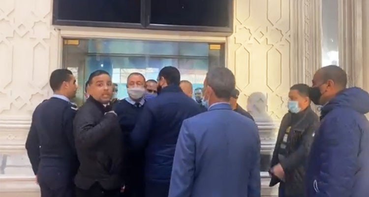 بعد تصرفات نواب ائتلاف الكرامة في المطار: النيابة العمومية تتدخل