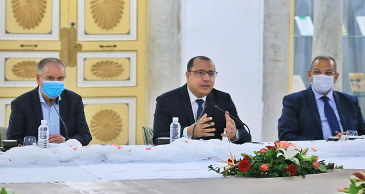 رئيس الحكومة يشرف على أولى لقاءات بيت الحكمة بقرطاج