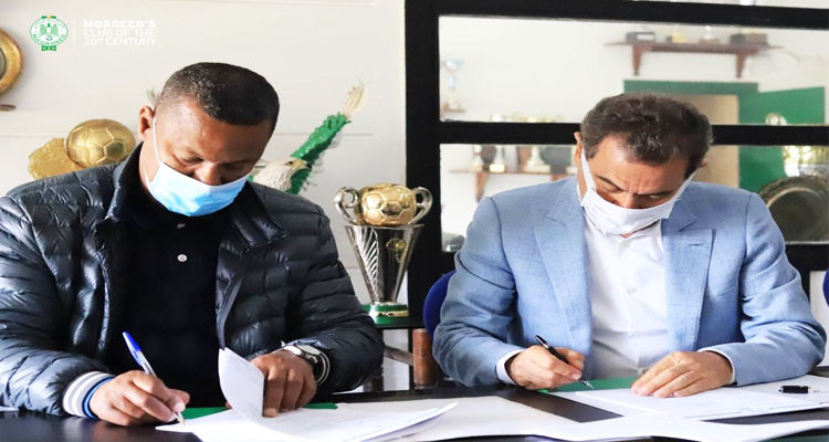 لسعد جردة يمضي عقدا رسميا مع الرجاء المغربي