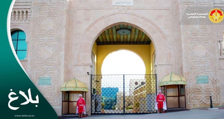 وزارة الدفاع تدعو إلى تعزيز جهود مجابهة كورونا في إطار الخدمة الوطنية