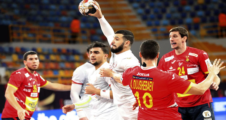 الدولي التونسي محمد أمين درمول في الدرجة الأولى الألمانية