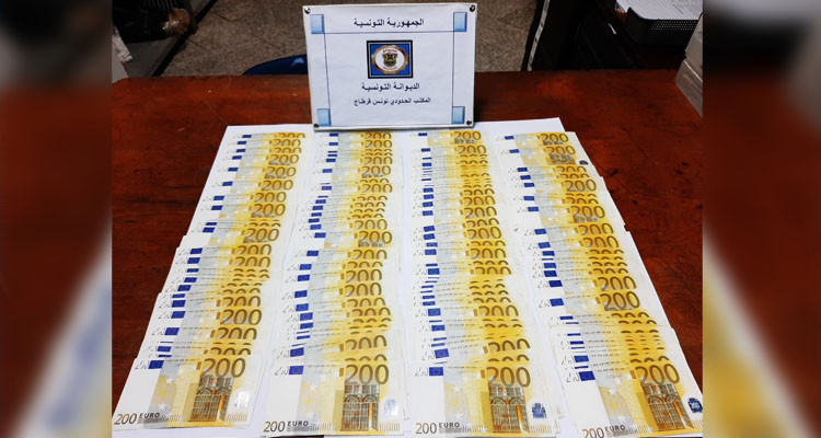 الديوانة تحبط تهريب عملة أجنبية قيمتها حوالي مليار بمطار تونس قرطاج