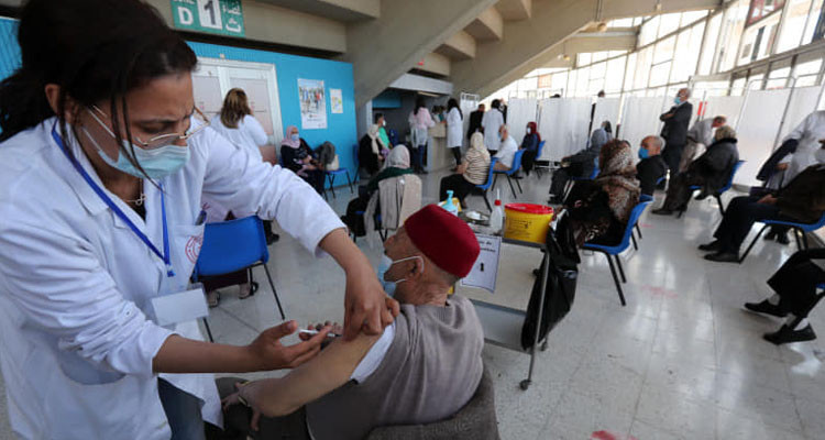 كوفيد19: أكثر من 50 بالمائة من المدعوين يتخلفون يوميا عن تلقي التلقيح